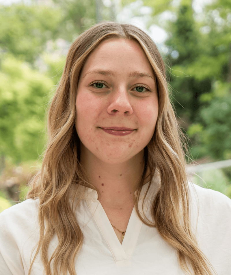 Addie Goettig Headshot