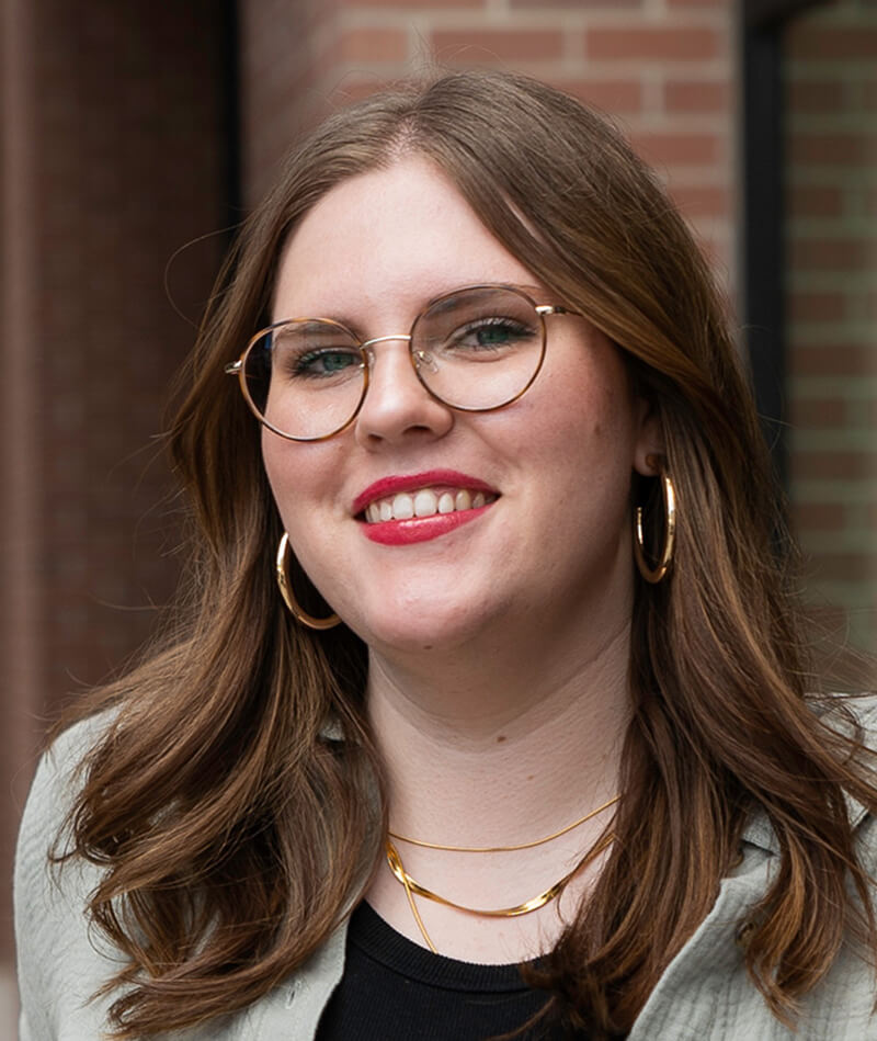 Ariana Tolbert Headshot