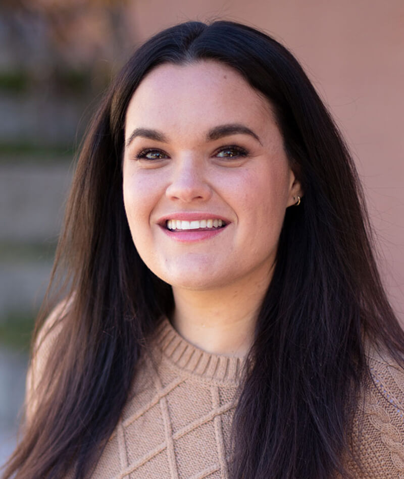 Elise Rands Headshot