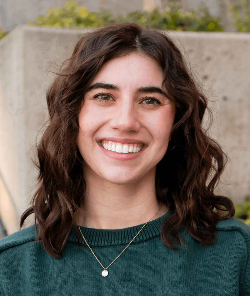 Gabi Hansen Headshot