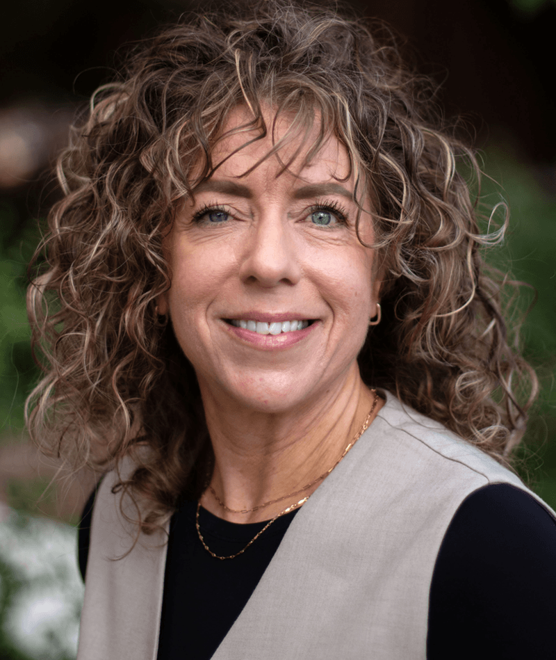 Jenn Sprague Headshot