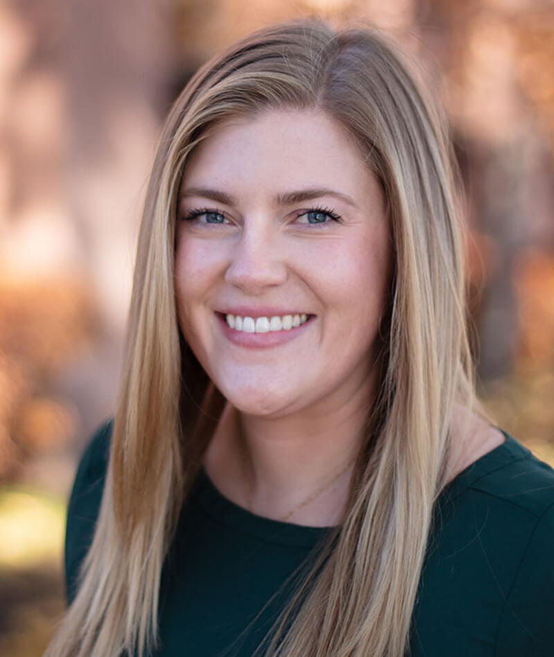 Kylie Neslen Headshot