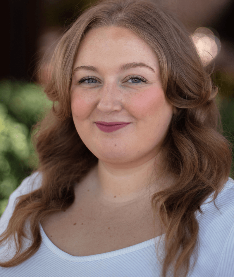 Lauren Howell Headshot