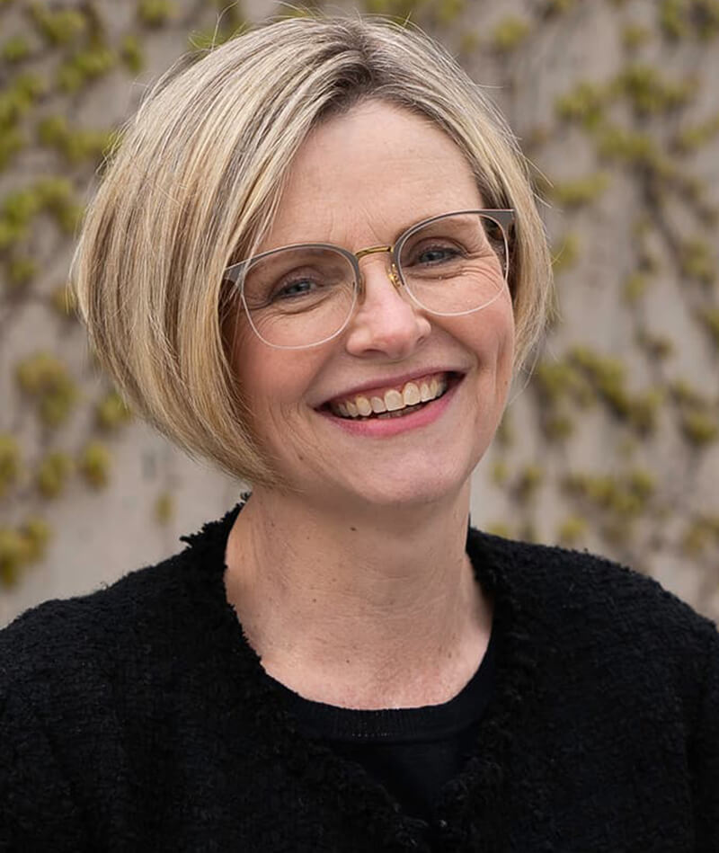 Lisa May Headshot