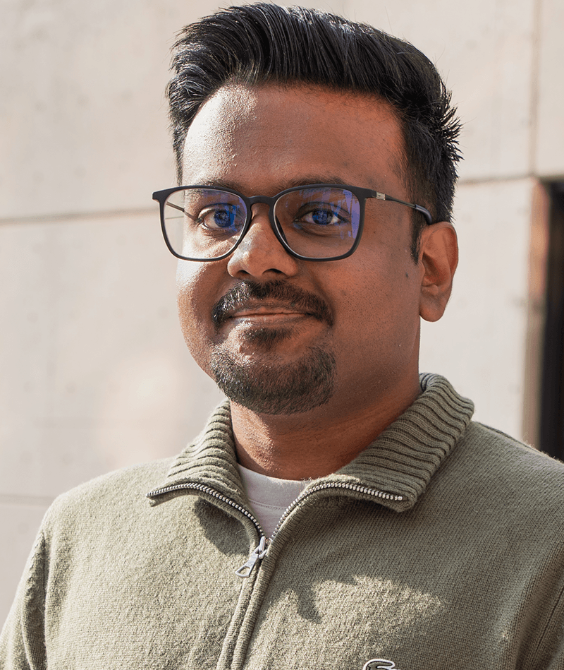 Rishi Ramesh Headshot